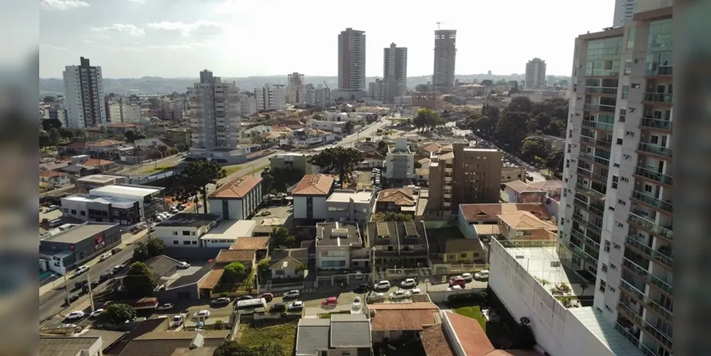 Em Ponta Grossa, a máxima chega aos 19º C, enquanto a mínima será de 6º C