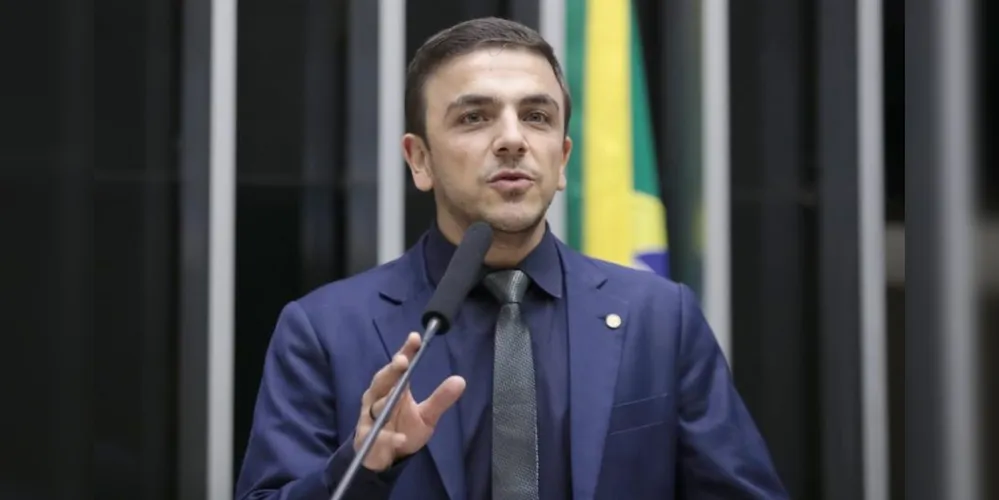 O deputado federal Aliel Machado Bark (PV) é o relator da matéria