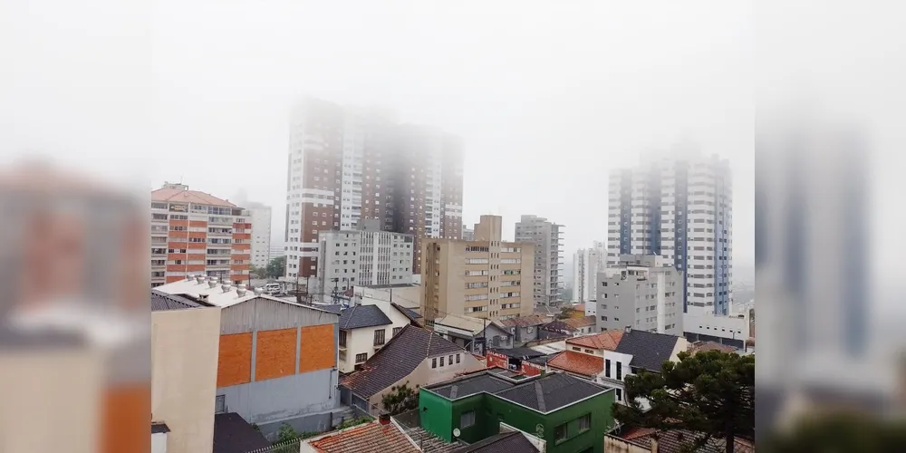 A probabilidade de chuva, calculada pelo Simepar é de 96%