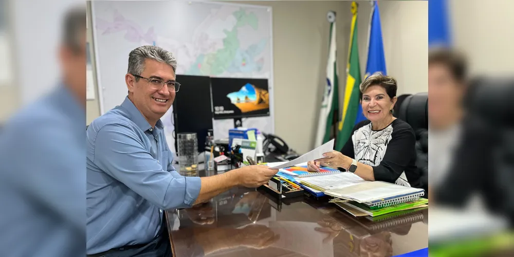 Presidente da Câmara Municipal, vereador Julio Küller (MDB), e a prefeita de Ponta Grossa, Elizabeth Schmidt (União 
Brasil), se reuniram nesta terça-feira