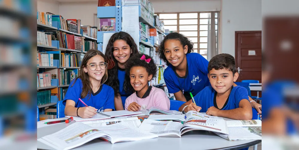 A entrega de kits escolares para todos os alunos da rede estadual, será feita a partir do primeiro dia de aula (5 de fevereiro)