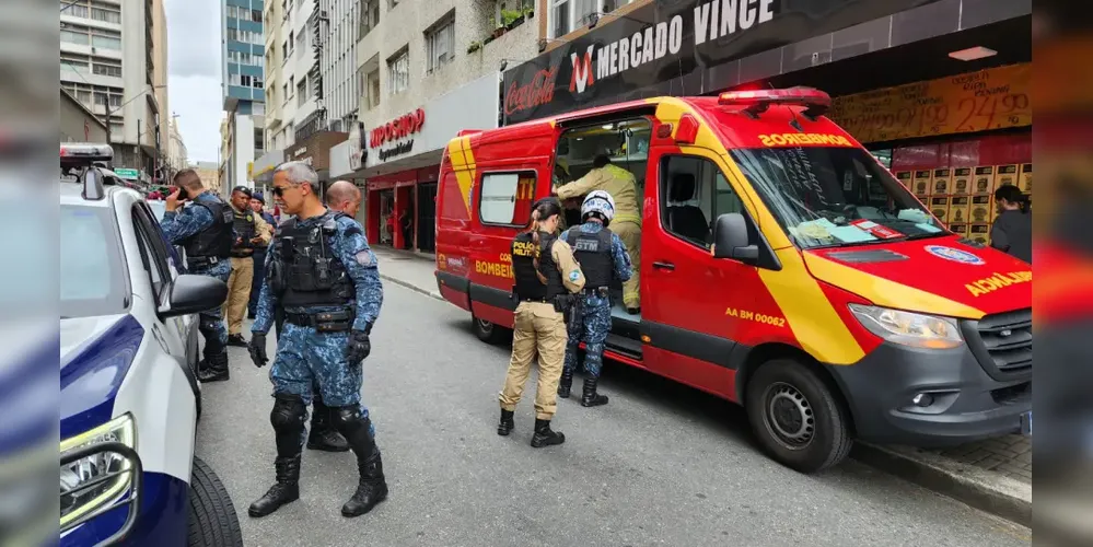 crime aconteceu dentro de um mercado na Rua Monsenhor Celso, no Centro de Curitiba