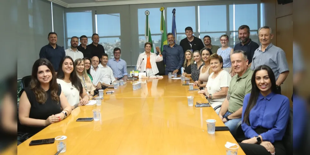 Elizabeth Schmidt se reúne com novo secretariado, no Palácio da Ronda