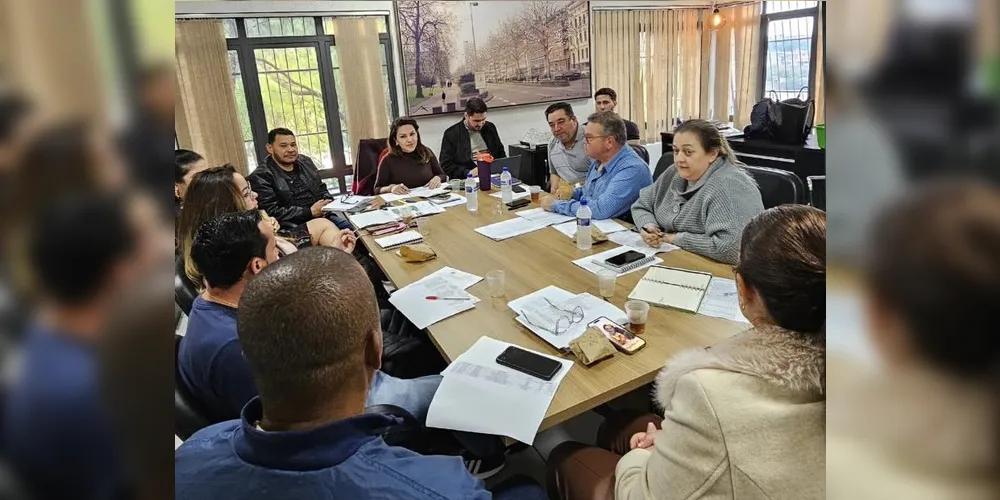 A reunião foi realizada nessa segunda-feira (09)