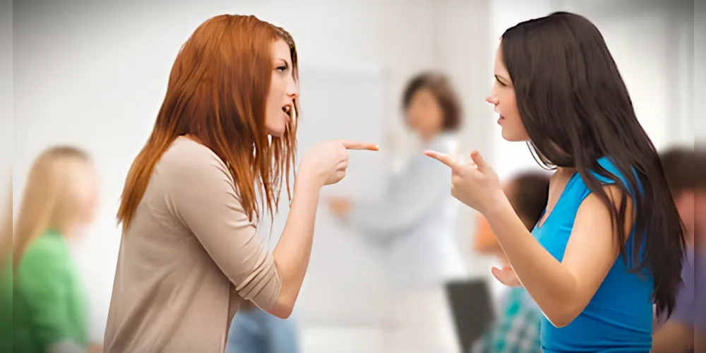 Jovens discutiram sobre um ex-namorado em comum
