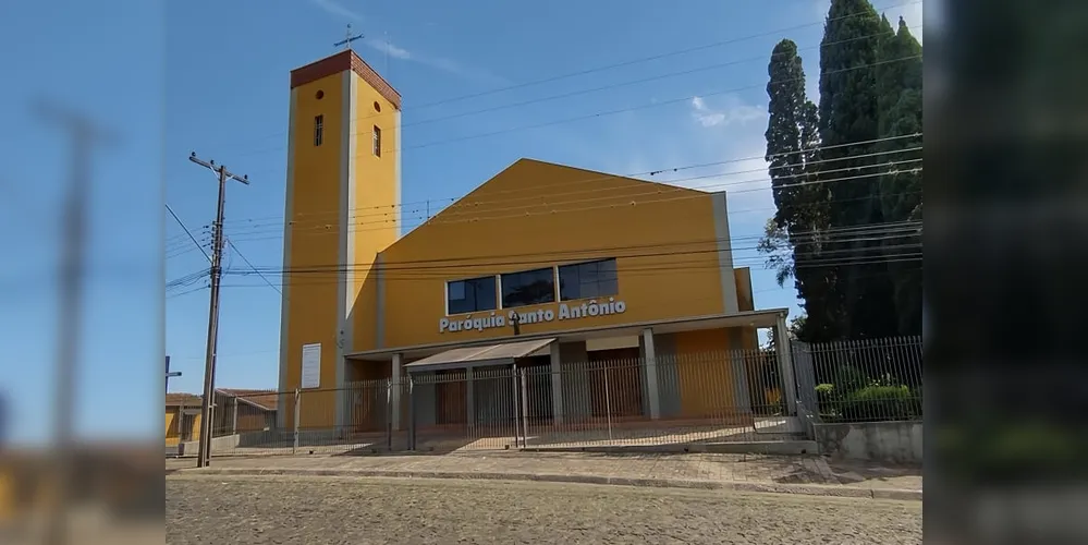 Nesses 13 dias, os destaques ficarão por conta da venda do bolo do padroeiro, todos os dias, alguns pedaços com medalhas do santo