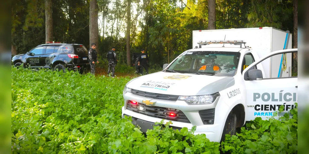 Equipe da Polícia Científica esteve no local da ocorrência
