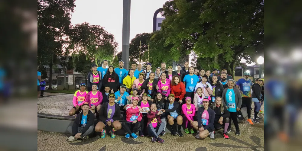 A largada será às 7h, em frente à igreja, enquanto às 8h30, as crianças de 2 a 13 anos tomam a pista na corrida kids, dividida por faixas etárias