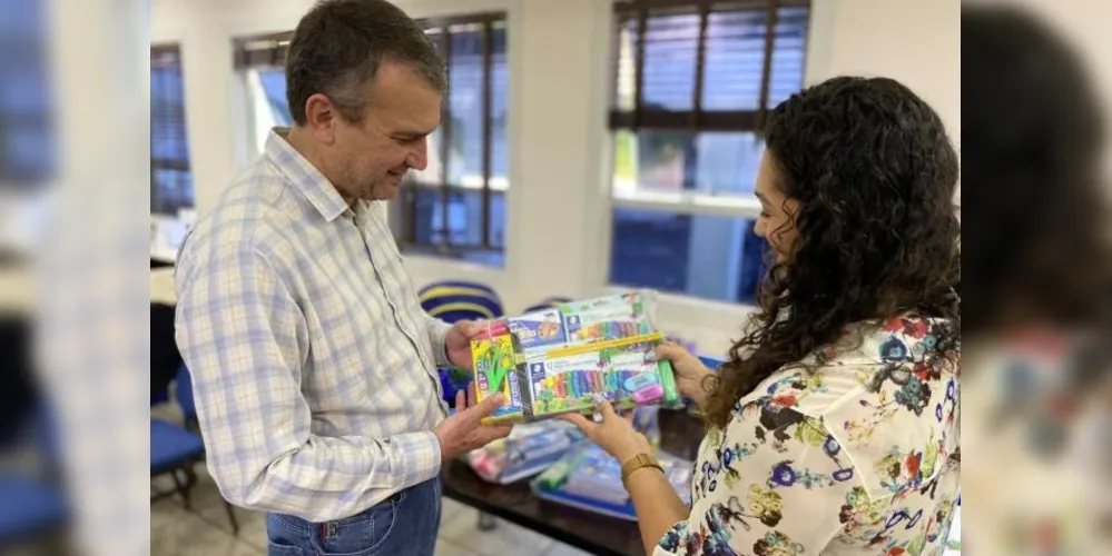 Uniformes foram entregues às instituições de ensino