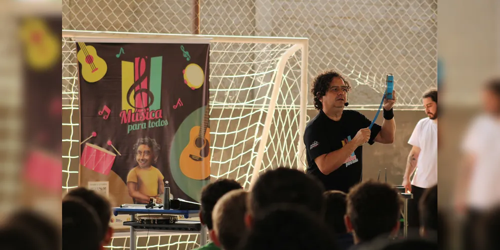A iniciativa buscou despertar nos alunos o interesse pelos ritmos e expressões, principalmente, da música brasileira