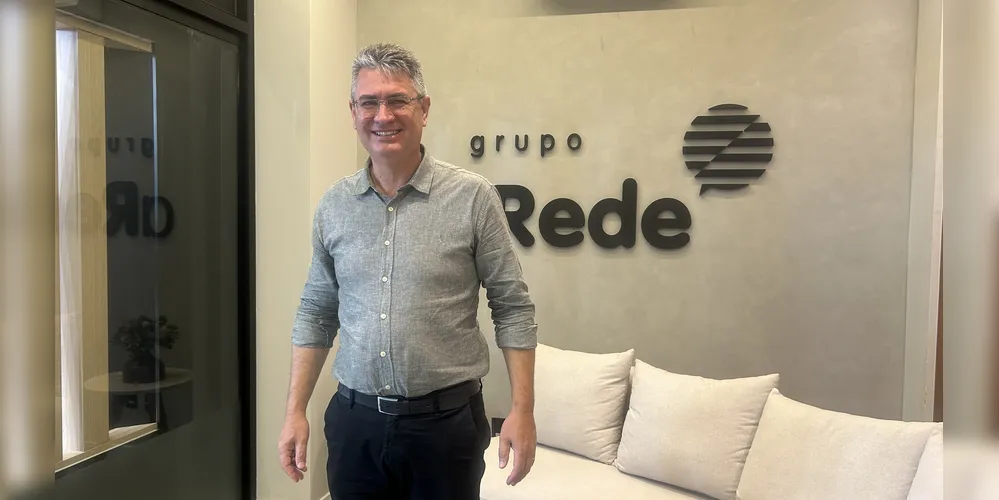 Julio Küller é vereador pelo Movimento Democrático Brasileiro (MDB) e atua como presidente da Câmara Municipal de Ponta Grossa (CMPG)